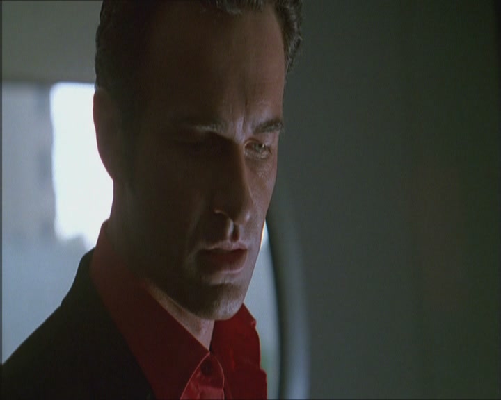 Charmed-Online_dot_net-Niptuck-1x01Pilot2535.jpg