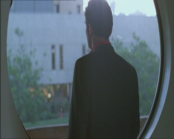 Charmed-Online_dot_net-Niptuck-1x01Pilot2549.jpg