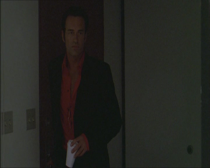 Charmed-Online_dot_net-Niptuck-1x01Pilot2561.jpg