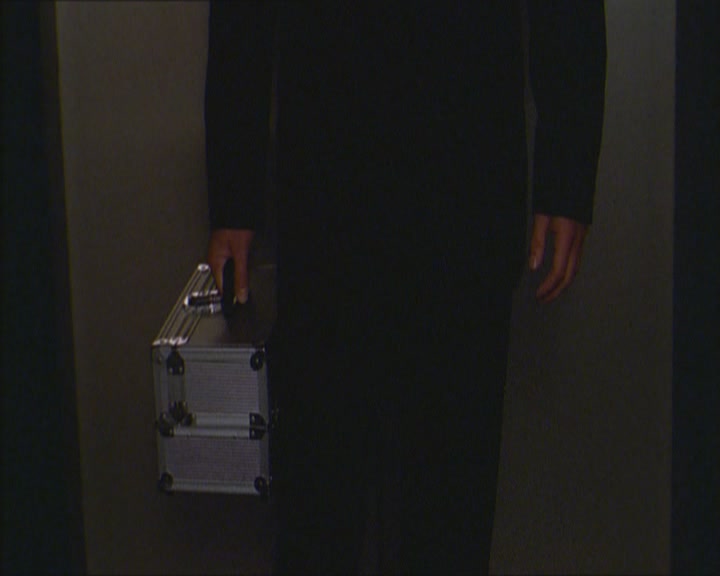 Charmed-Online_dot_net-Niptuck-1x01Pilot2709.jpg