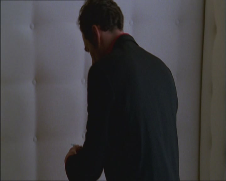 Charmed-Online_dot_net-Niptuck-1x01Pilot2875.jpg