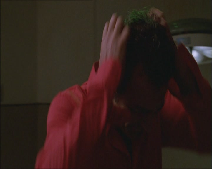 Charmed-Online_dot_net-Niptuck-1x01Pilot3487.jpg