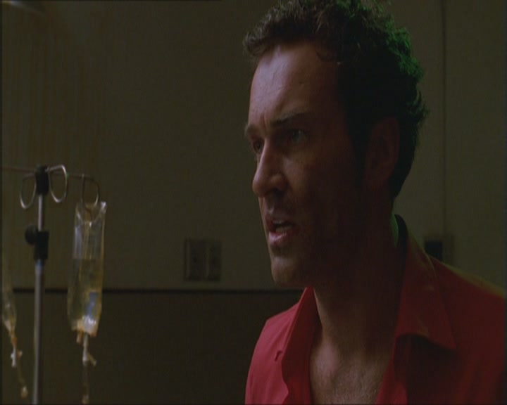 Charmed-Online_dot_net-Niptuck-1x01Pilot3522.jpg