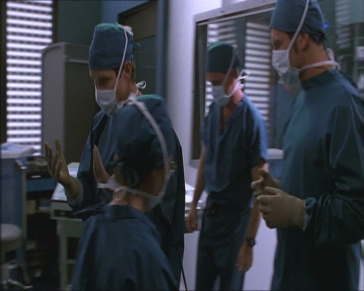 Charmed-Online_dot_net-NipTuck1x02MandiRandi1012.jpg
