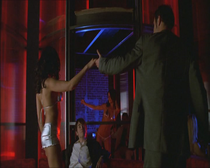 Charmed-Online_dot_net-NipTuck1x02MandiRandi1319.jpg