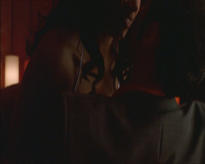 Charmed-Online_dot_net-NipTuck1x02MandiRandi1326.jpg