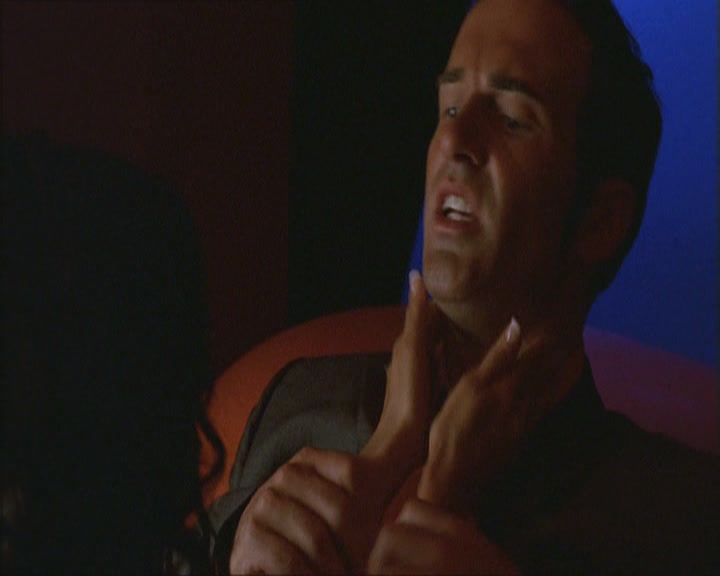 Charmed-Online_dot_net-NipTuck1x02MandiRandi1379.jpg