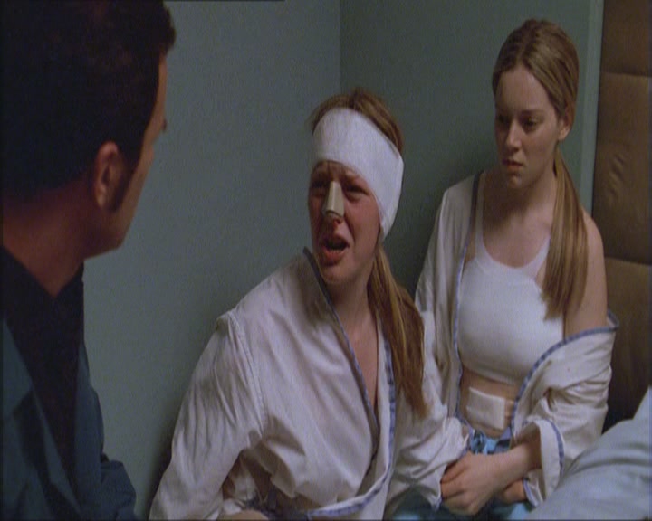 Charmed-Online_dot_net-NipTuck1x02MandiRandi1972.jpg Charmed-Online_dot_net-NipTuck1x02MandiRandi1972.jpg