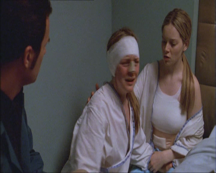 Charmed-Online_dot_net-NipTuck1x02MandiRandi1974.jpg Charmed-Online_dot_net-NipTuck1x02MandiRandi1974.jpg