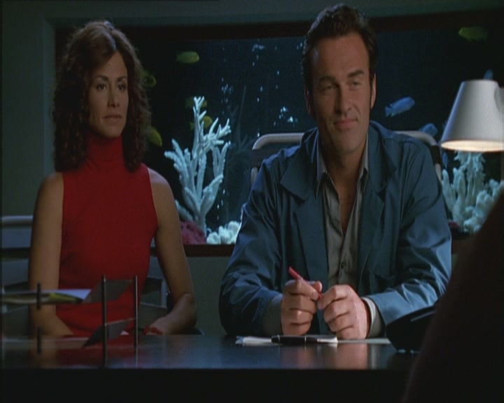 Charmed-Online_dot_net-NipTuck1x03NadetteBabcock0319.jpg