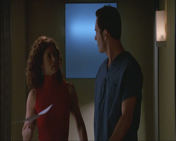 Charmed-Online_dot_net-NipTuck1x03NadetteBabcock0713.jpg