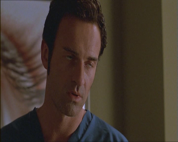 Charmed-Online_dot_net-NipTuck1x03NadetteBabcock0806.jpg