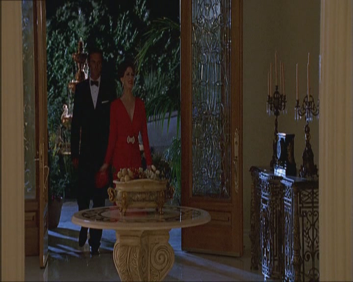 Charmed-Online_dot_net-NipTuck1x03NadetteBabcock1937.jpg