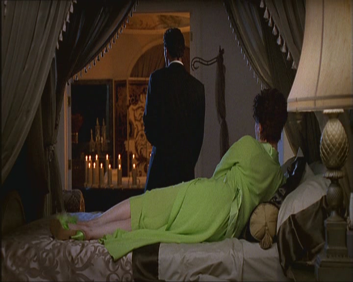 Charmed-Online_dot_net-NipTuck1x03NadetteBabcock1995.jpg Charmed-Online_dot_net-NipTuck1x03NadetteBabcock1995.jpg