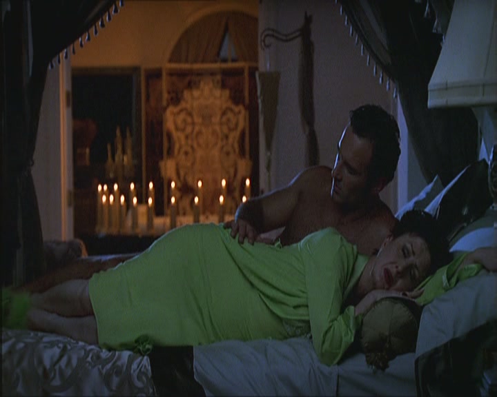 Charmed-Online_dot_net-NipTuck1x03NadetteBabcock2080.jpg Charmed-Online_dot_net-NipTuck1x03NadetteBabcock2080.jpg