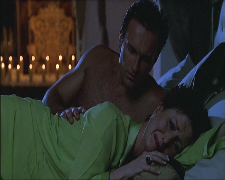 Charmed-Online_dot_net-NipTuck1x03NadetteBabcock2167.jpg