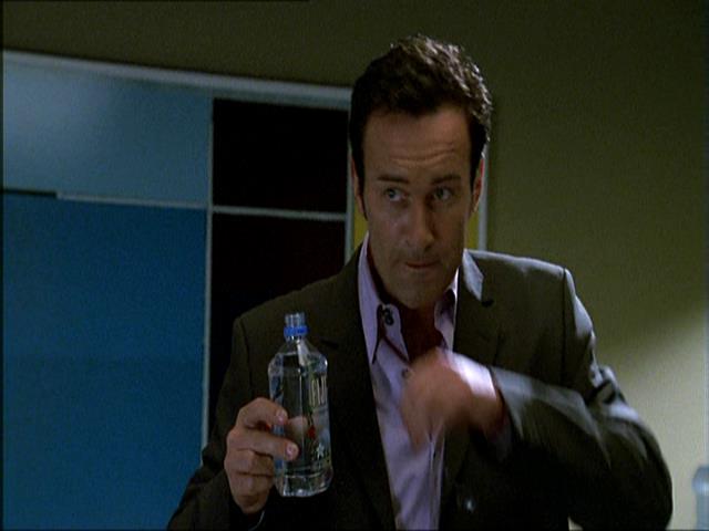 Charmed-Online_dot_net-NipTuck1x04_1x05_1x060667.jpg