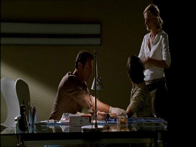 Charmed-Online_dot_net-NipTuck1x04_1x05_1x061802.jpg
