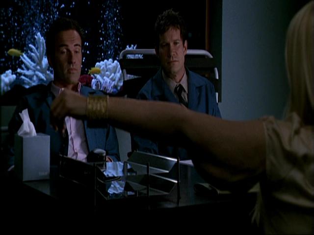 Charmed-Online_dot_net-NipTuck1x04_1x05_1x065226.jpg