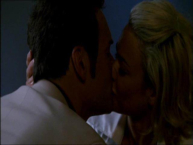 Charmed-Online_dot_net-NipTuck1x07_1x08_1x09-0673.jpg