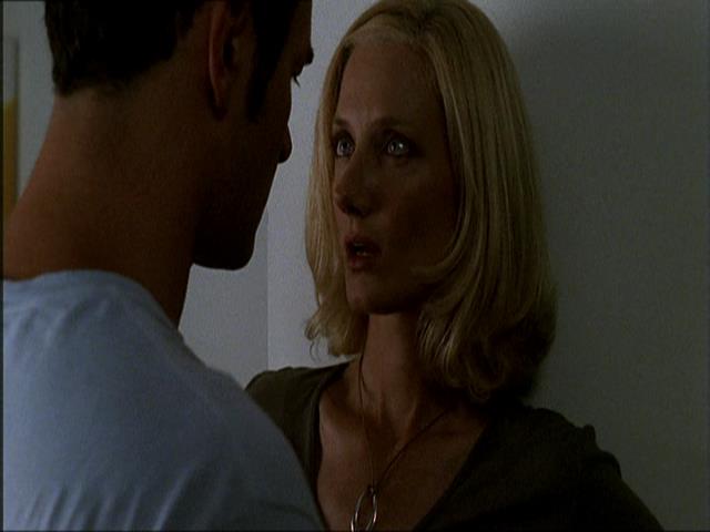 Charmed-Online_dot_net-NipTuck1x07_1x08_1x09-2506.jpg
