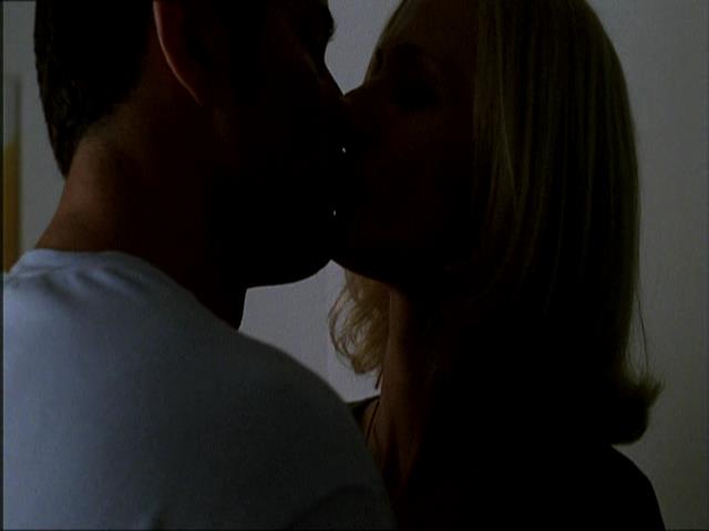 Charmed-Online_dot_net-NipTuck1x07_1x08_1x09-2517.jpg