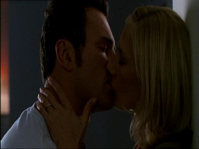 Charmed-Online_dot_net-NipTuck1x07_1x08_1x09-2523.jpg