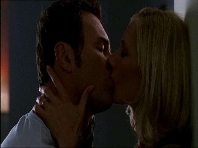 Charmed-Online_dot_net-NipTuck1x07_1x08_1x09-2526.jpg