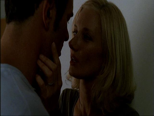 Charmed-Online_dot_net-NipTuck1x07_1x08_1x09-2539.jpg