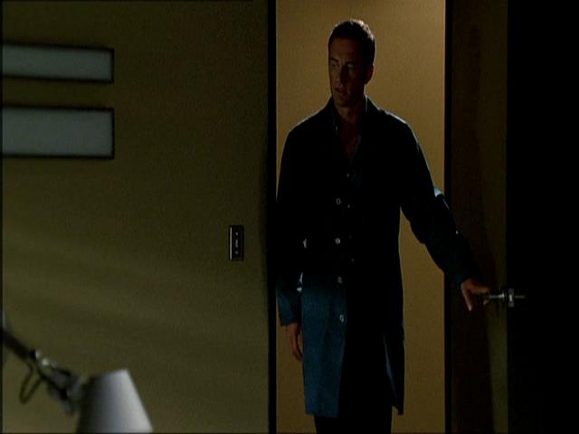 Charmed-Online_dot_net-NipTuck1x10_1x11_1x12-2721.jpg
