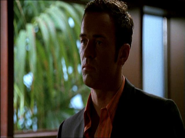 Charmed-Online_dot_net-NipTuck1x10_1x11_1x12-3181.jpg