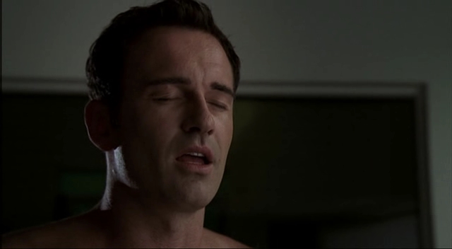 Charmed-Online-dot-NL-NipTuck2x02-0028.jpg
