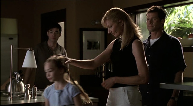Charmed-Online-dot-NL-NipTuck2x05-1528.jpg