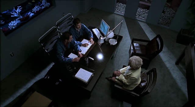 Charmed-Online-dot-NL-NipTuck2x07-0033.jpg