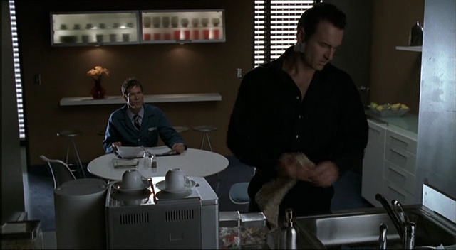 Charmed-Online-dot-NL-NipTuck2x07-0450.jpg