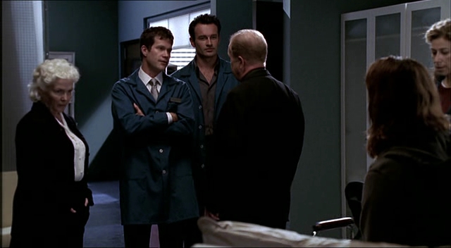 Charmed-Online-dot-NL-NipTuck2x08-1674.jpg