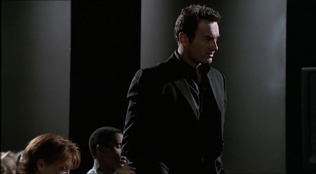 Charmed-Online-dot-NL-NipTuck2x09-0823.jpg