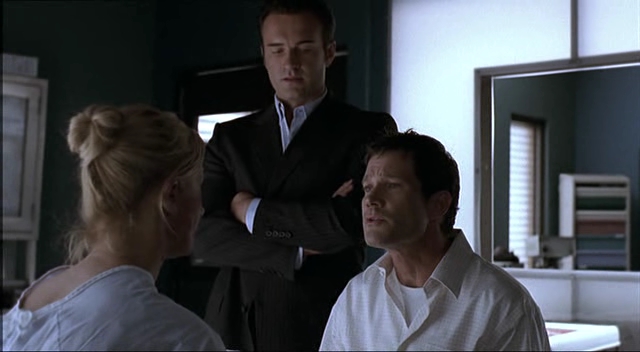 Charmed-Online-dot-NL-NipTuck2x12-0032.jpg