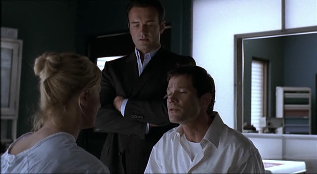 Charmed-Online-dot-NL-NipTuck2x12-0033.jpg