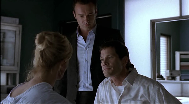 Charmed-Online-dot-NL-NipTuck2x12-0089.jpg