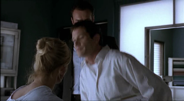 Charmed-Online-dot-NL-NipTuck2x12-0092.jpg