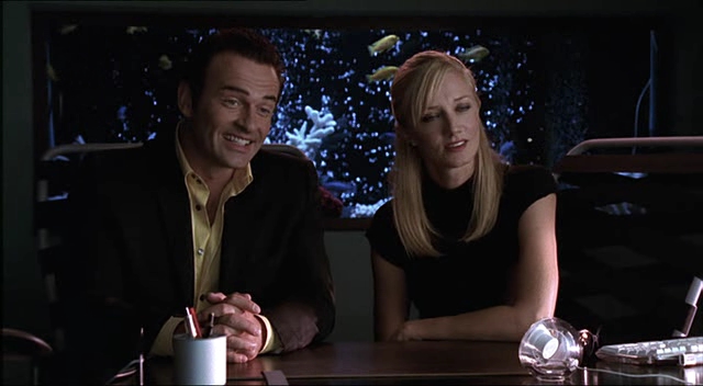 Charmed-Online-dot-NL-NipTuck2x12-1463.jpg