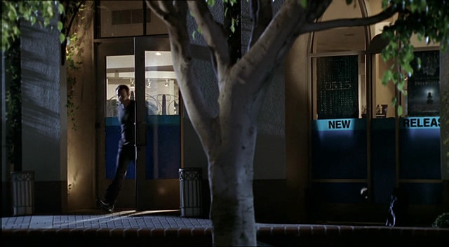 Charmed-Online-dot-NL-NipTuck2x14-0203.jpg
