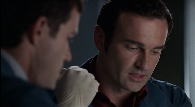 Charmed-Online-dot-NL-NipTuck2x15-0614.jpg