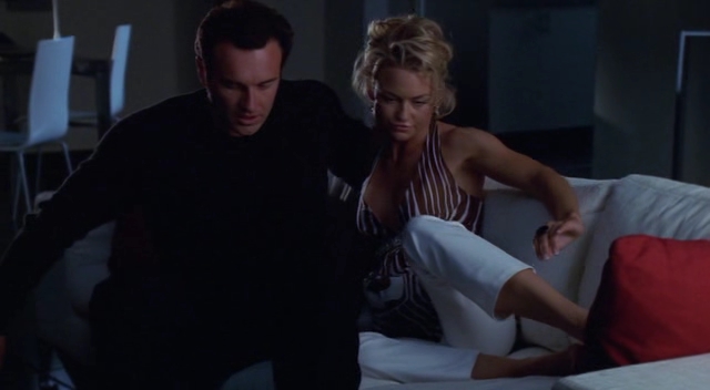 Charmed-Online-dot-NL-NipTuck3x01-0693.jpg