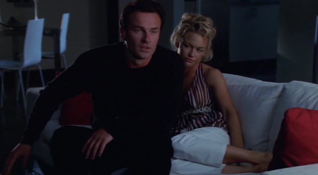Charmed-Online-dot-NL-NipTuck3x01-0695.jpg