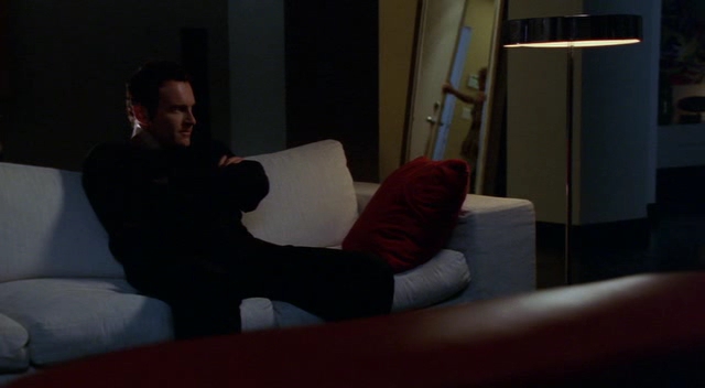Charmed-Online-dot-NL-NipTuck3x01-0916.jpg