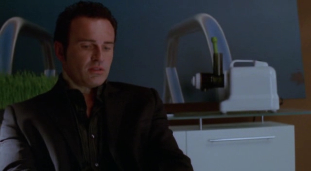 Charmed-Online-dot-NL-NipTuck3x01-1114.jpg