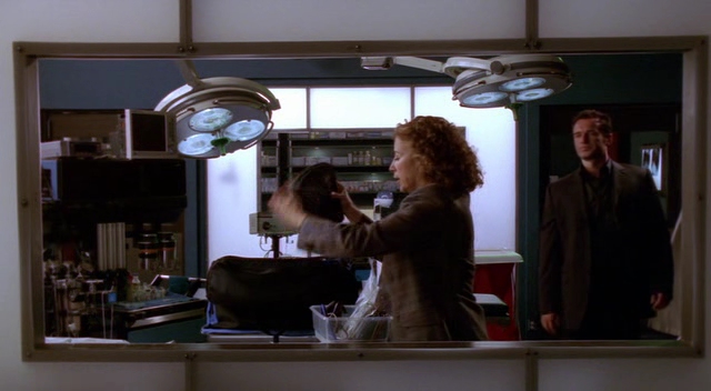Charmed-Online-dot-NL-NipTuck3x01-1779.jpg