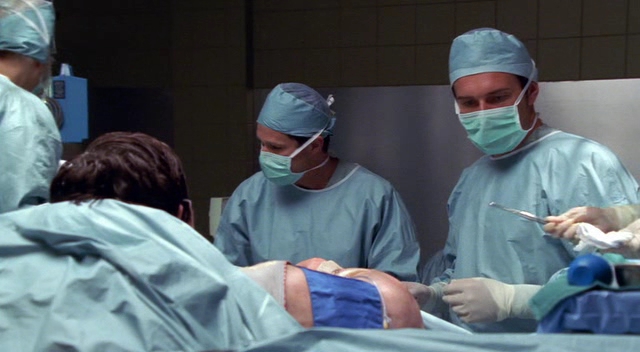 Charmed-Online-dot-NL-NipTuck3x01-2242.jpg